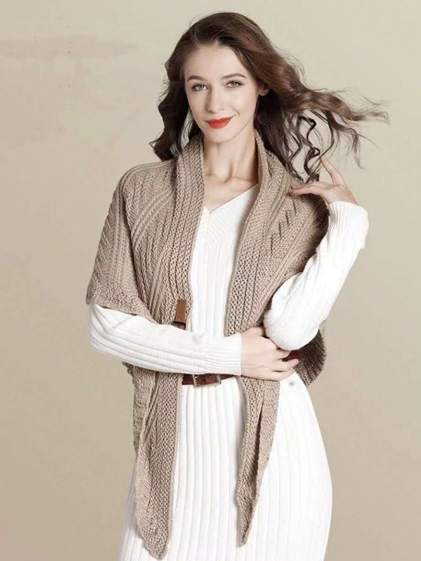 Renée® I Multifunctional Triangle Shawl