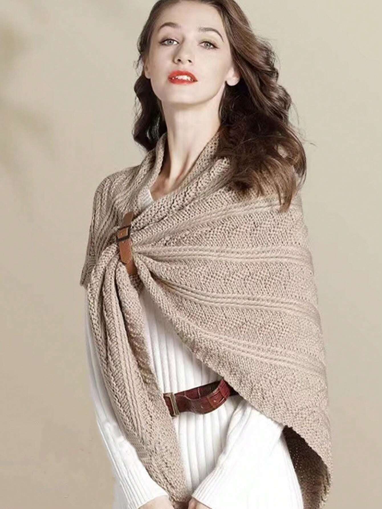 Renée® I Multifunctional Triangle Shawl