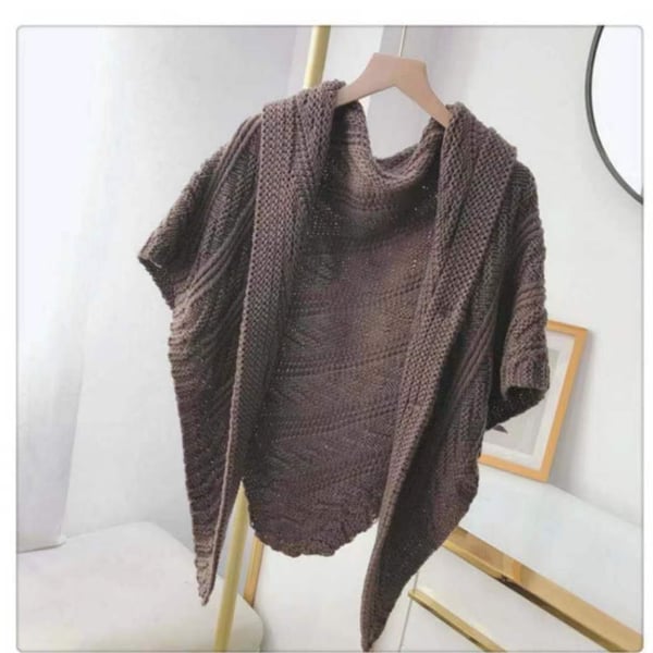 Renée® I Multifunctional Triangle Shawl